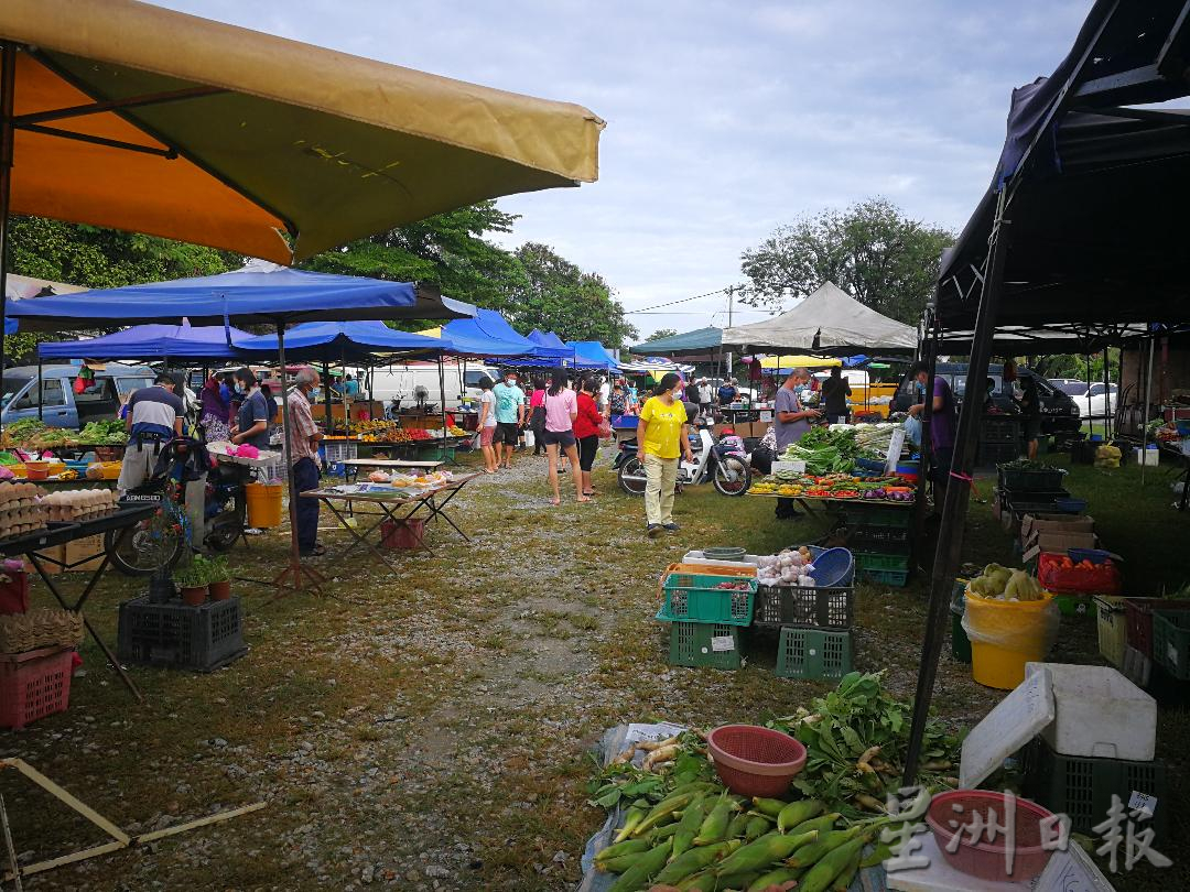 霹:版三内/小贩可原地营业