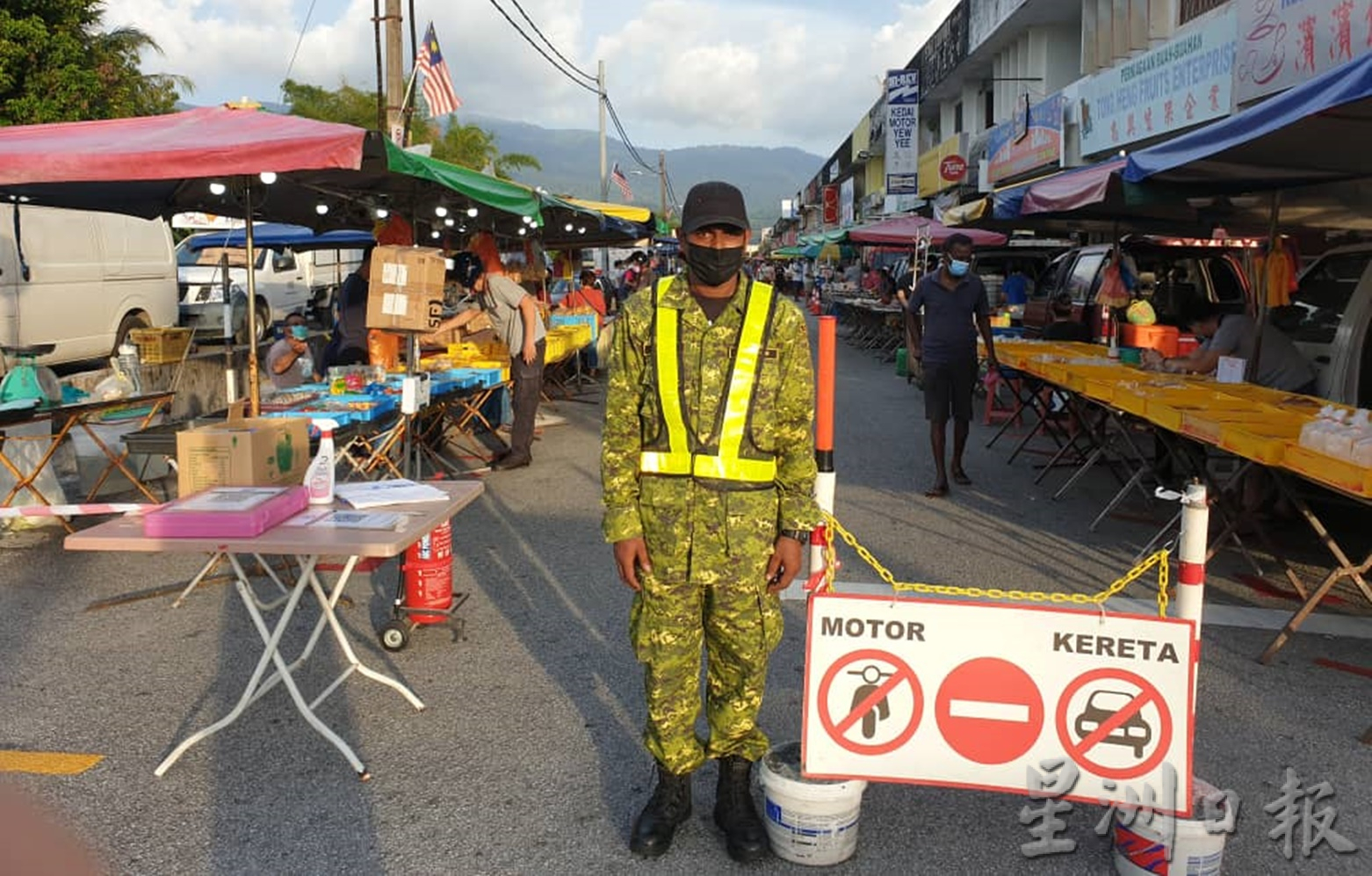 霹:版头/关闭5个月后第一花园夜市提前重开