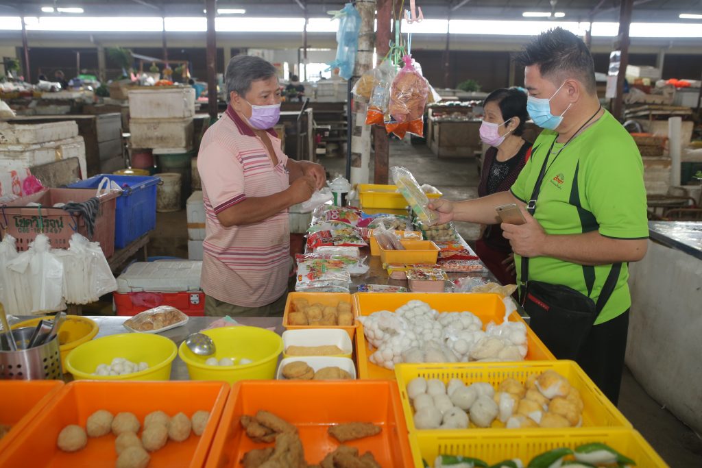 霹：第三版头／昆仑喇叭关闭消毒后重开·小贩谨慎自主防疫