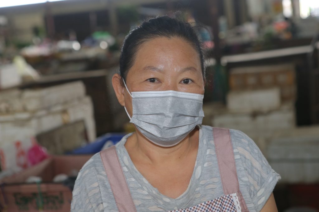 霹：第三版头／昆仑喇叭关闭消毒后重开·小贩谨慎自主防疫