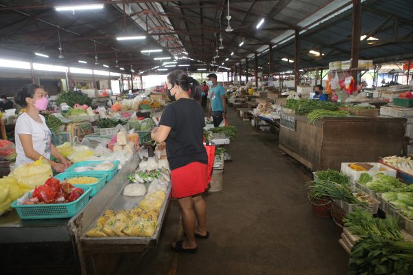 霹：第三版头／昆仑喇叭关闭消毒后重开·小贩谨慎自主防疫