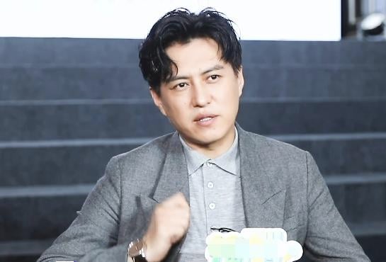 靳东计划骑行1万公里  被群嘲没地理常识