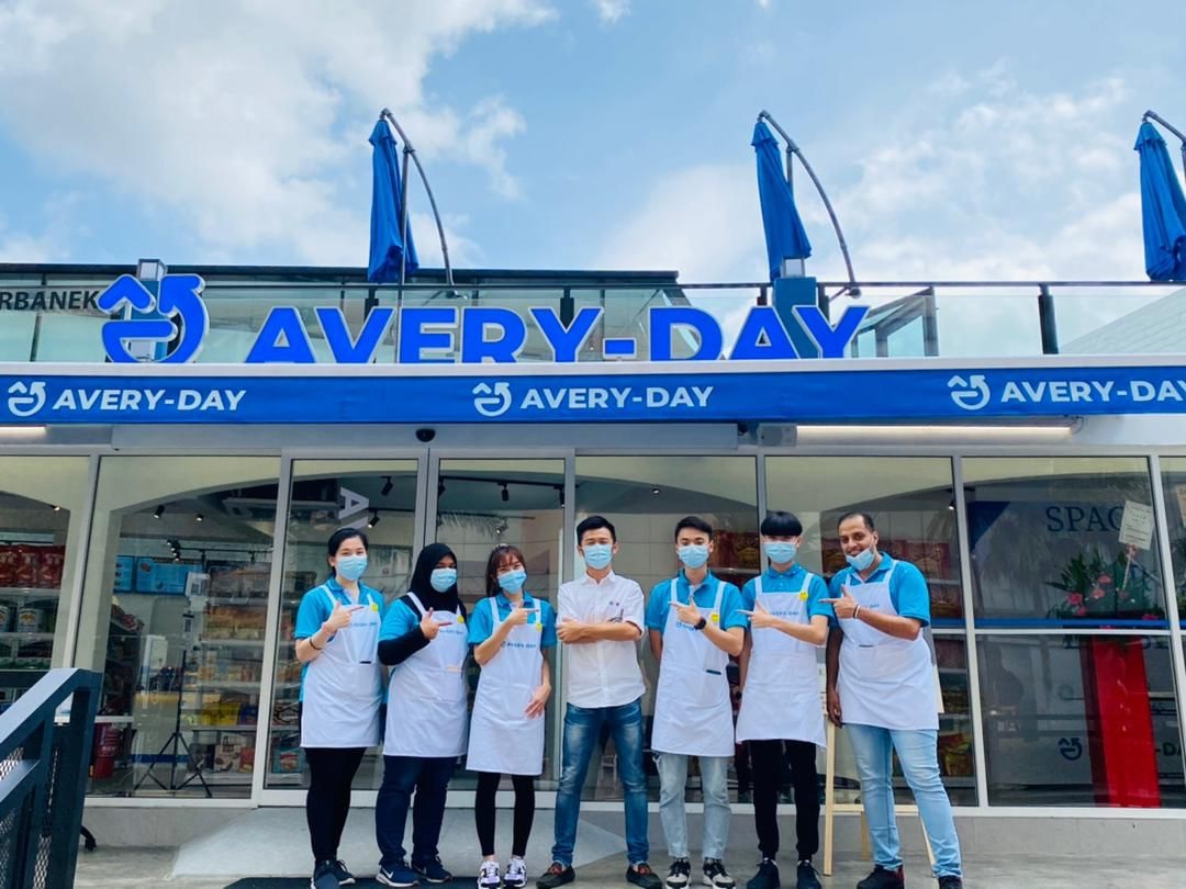 (10月26日见报):有故事的人:陈诗富