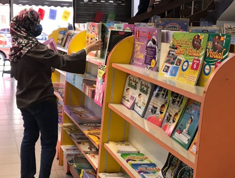 （古城封面副文）创立逾70年，见证国家独立Thai Kuang书店，将本月15日结业。
