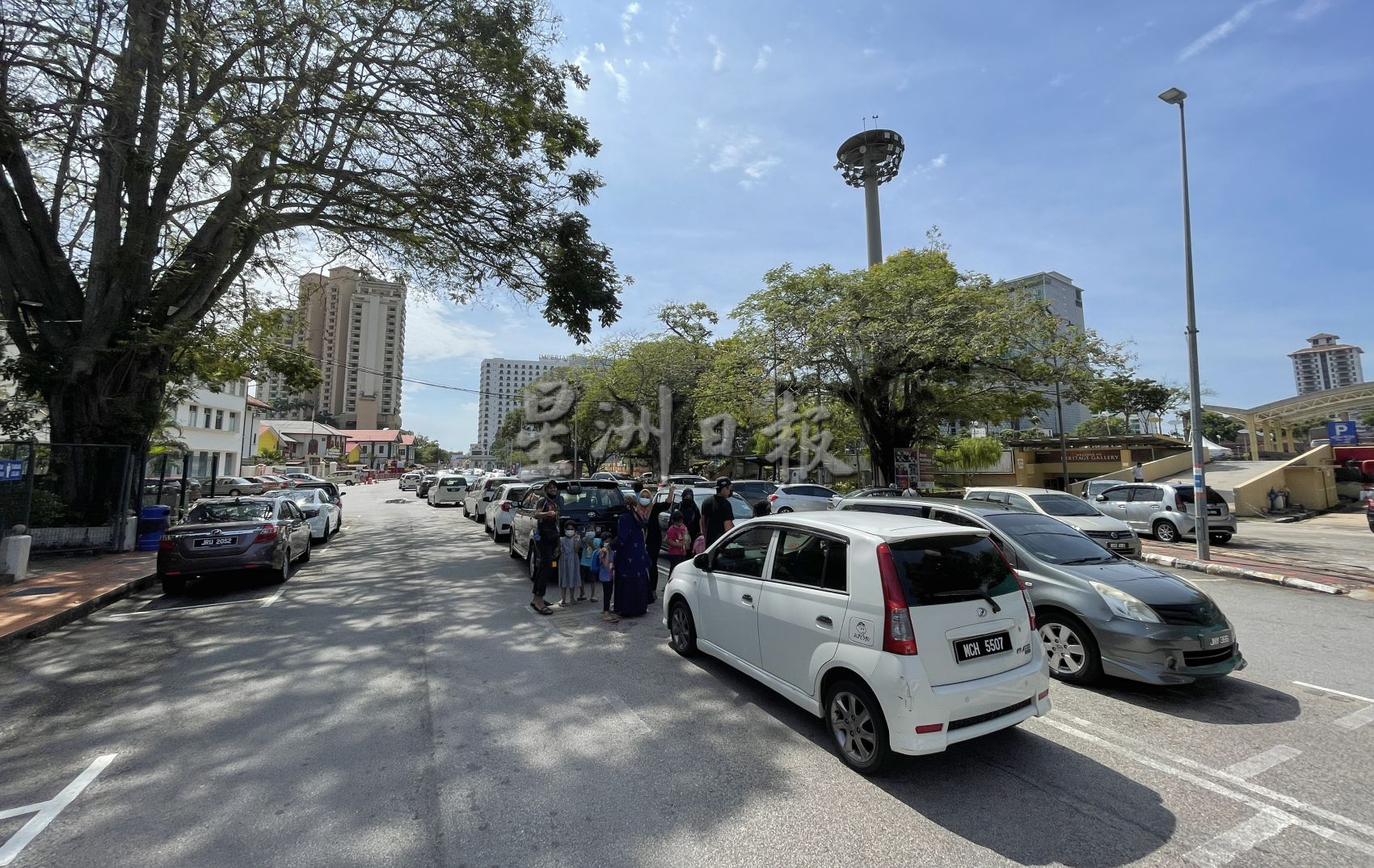 (古城封面副文)开放跨州后,甲泊车格不再寂寞