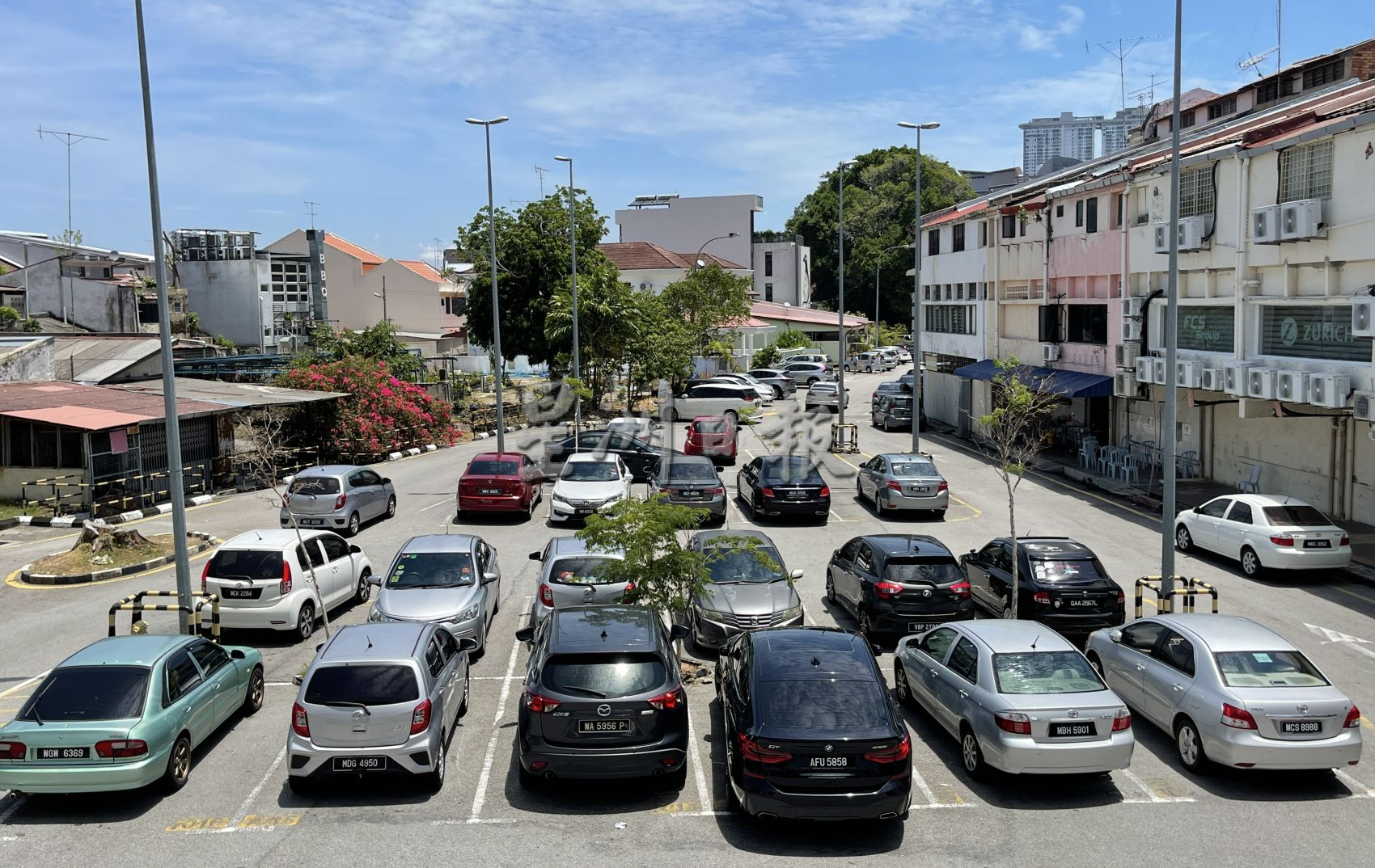 (古城封面副文)开放跨州后,甲泊车格不再寂寞