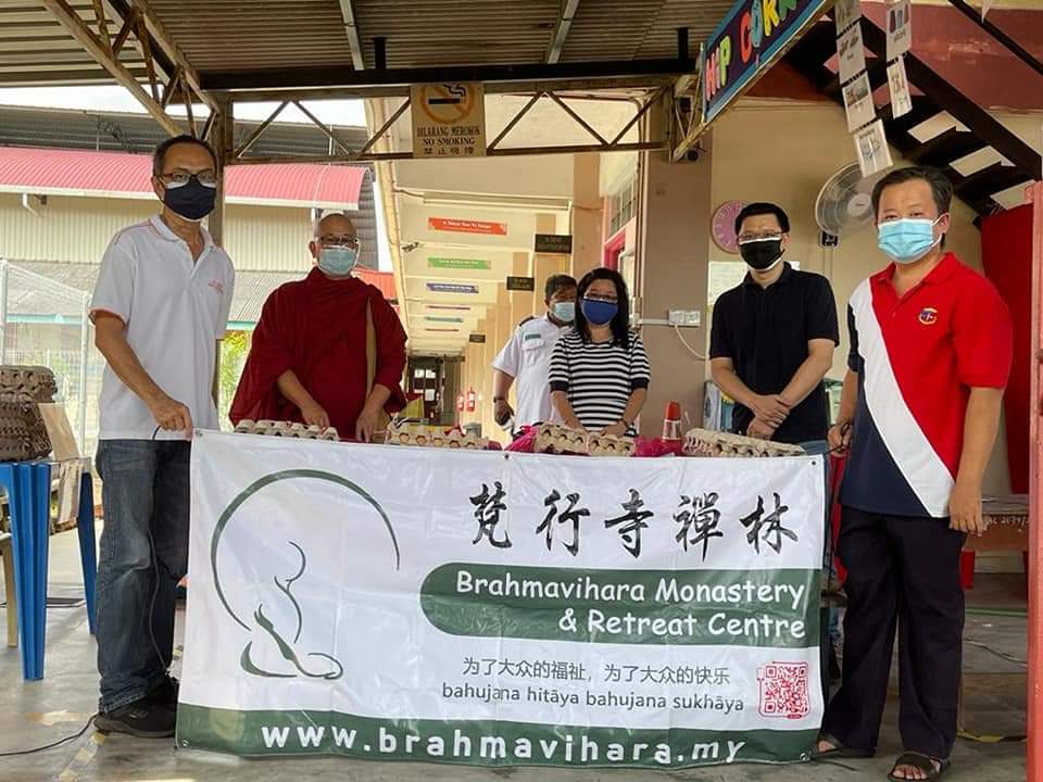 (古城版)梵行寺禅林与晋巷甘露苑6月起至12月每月派50物资予3所华小学生家庭