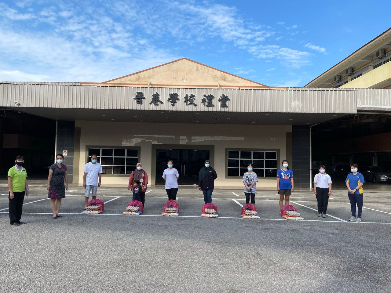 (古城版)梵行寺禅林与晋巷甘露苑6月起至12月每月派50物资予3所华小学生家庭