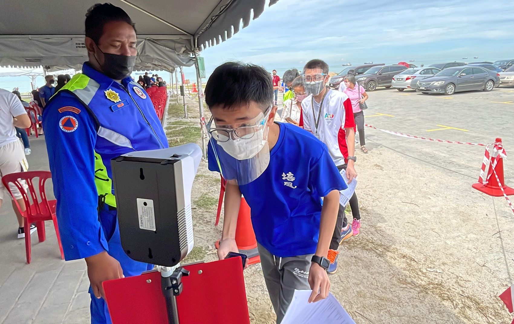 (古城第二版主文)培风中学1580学生接种·流程顺利有秩序