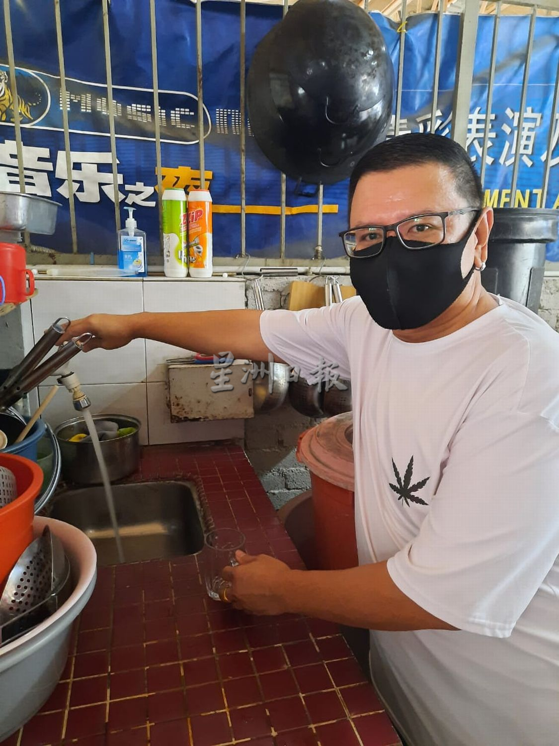 (古城第二版主文)武吉波浪合作花园及甲岭花园,自来水变“奶茶”