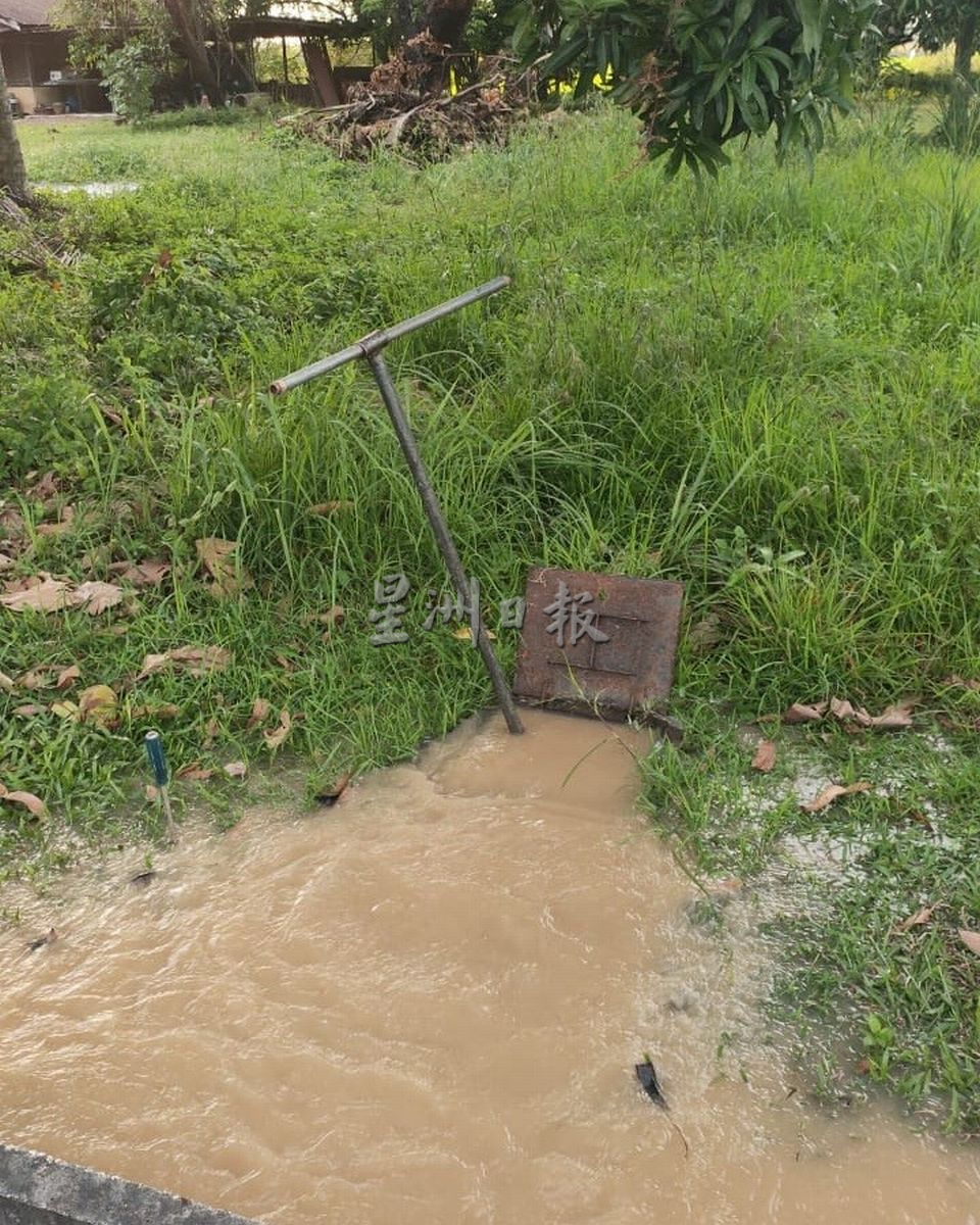 (古城第二版主文)武吉波浪合作花园及甲岭花园,自来水变“奶茶”
