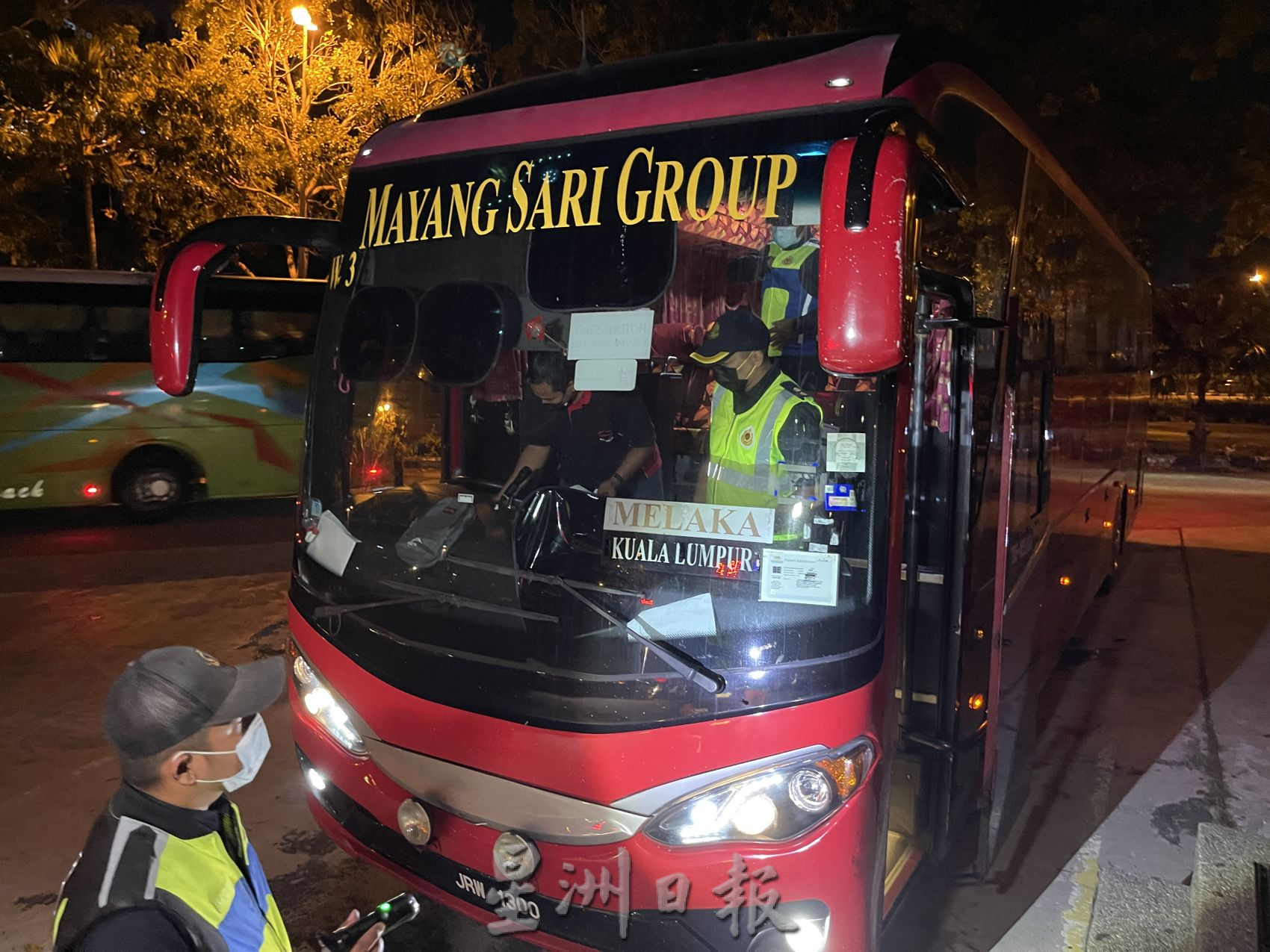 (古城第二版主文)进入车站未扫描·三名乘客各罚1500