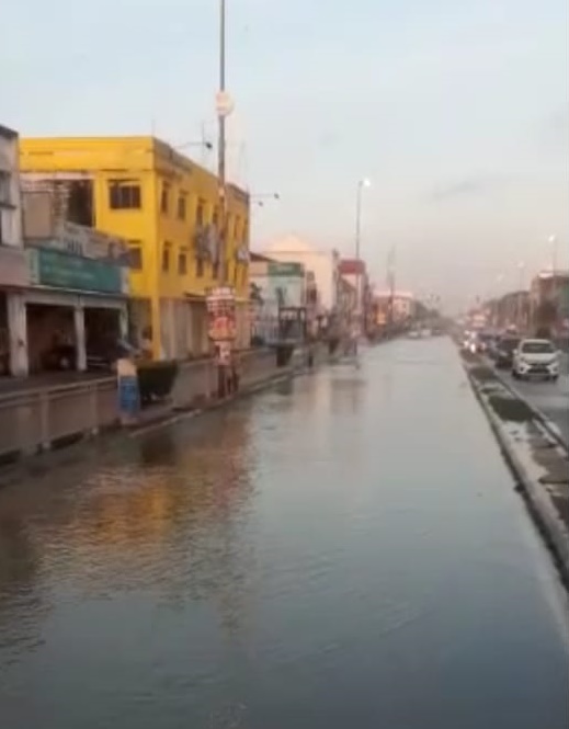 (版3头)大都会/跟进雪州滨海区涨潮