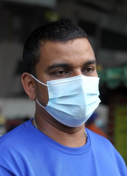 me03边稿-(大都会)灵市巴刹取消分组营业制/3图