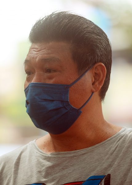 me04(大都会)跟进甲洞卫星市路边摊贩被取缔/12图