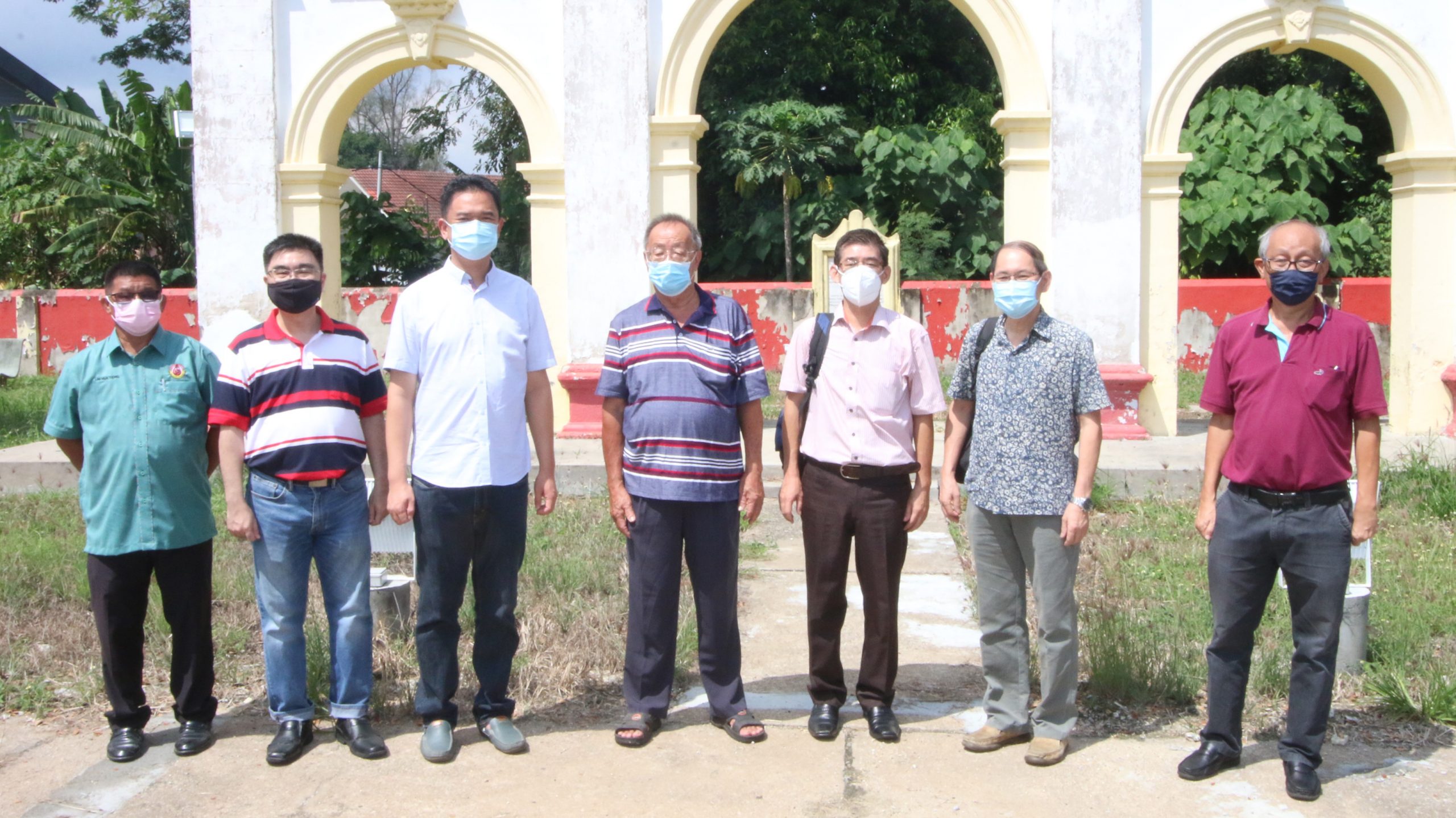 ns配相关新闻: 陈亚才与张聒翔到访庇朥三圣宫古庙及华人花园进行田野考察。