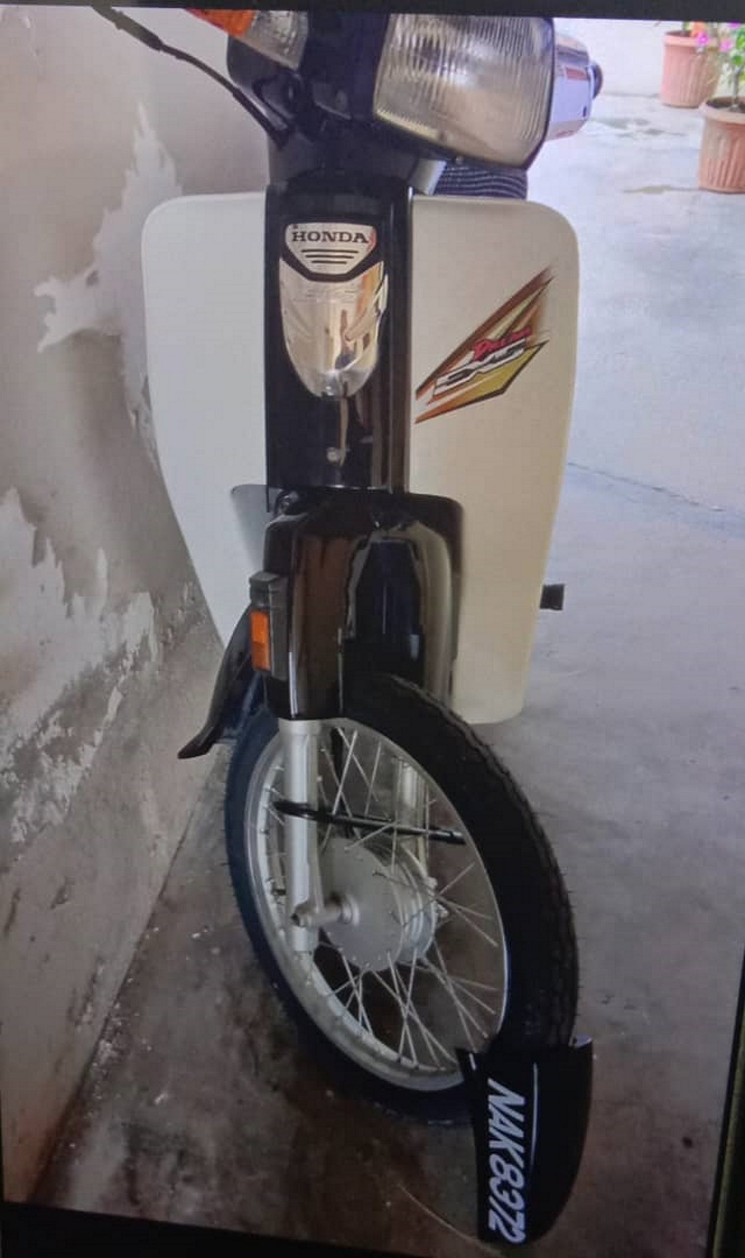 NS马口:他人争风吃醋惹祸,小贩的摩托车被弄坏而报警