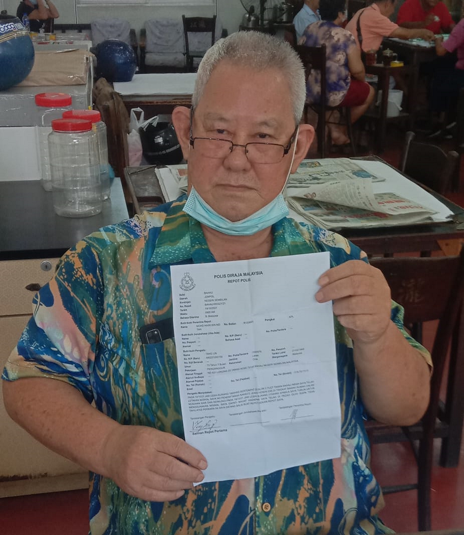 NS马口:他人争风吃醋惹祸,小贩的摩托车被弄坏而报警