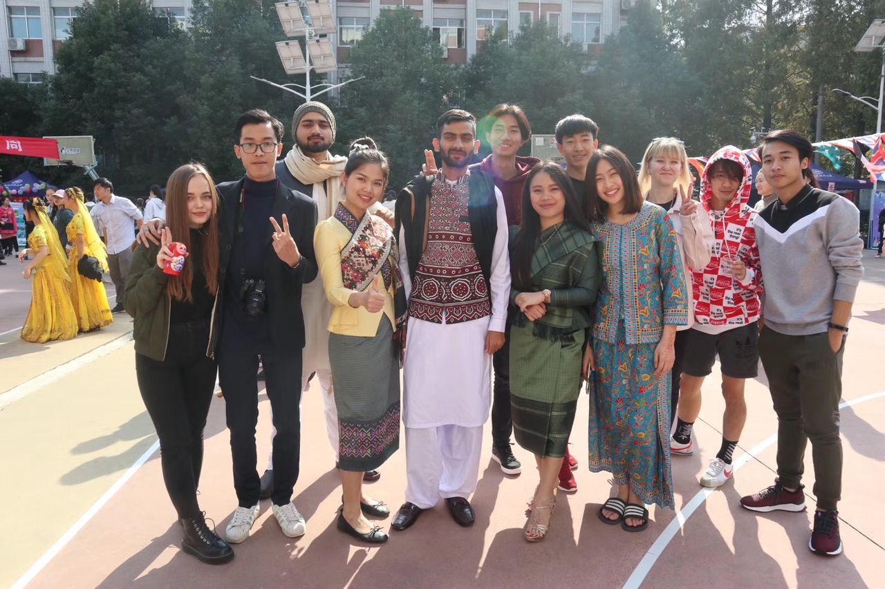 14/11星期日见报/有故事的人-陈卉艺(疫情下赴华生中国梦破灭)