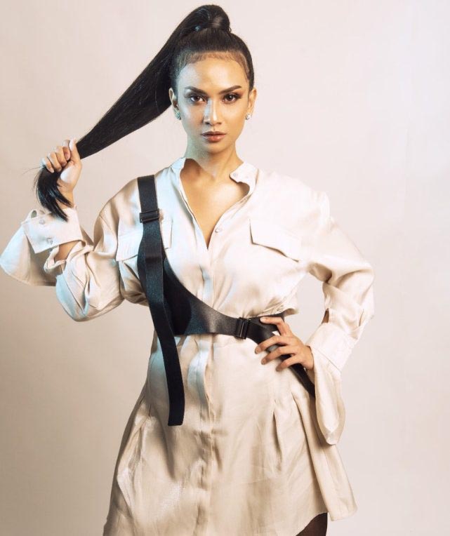 28岁女星与老公190车速撞护栏身亡 1岁儿幸存