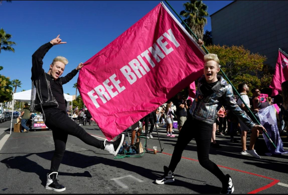 ​正式摆脱父亲监护权 碧妮：史上最美好的一天