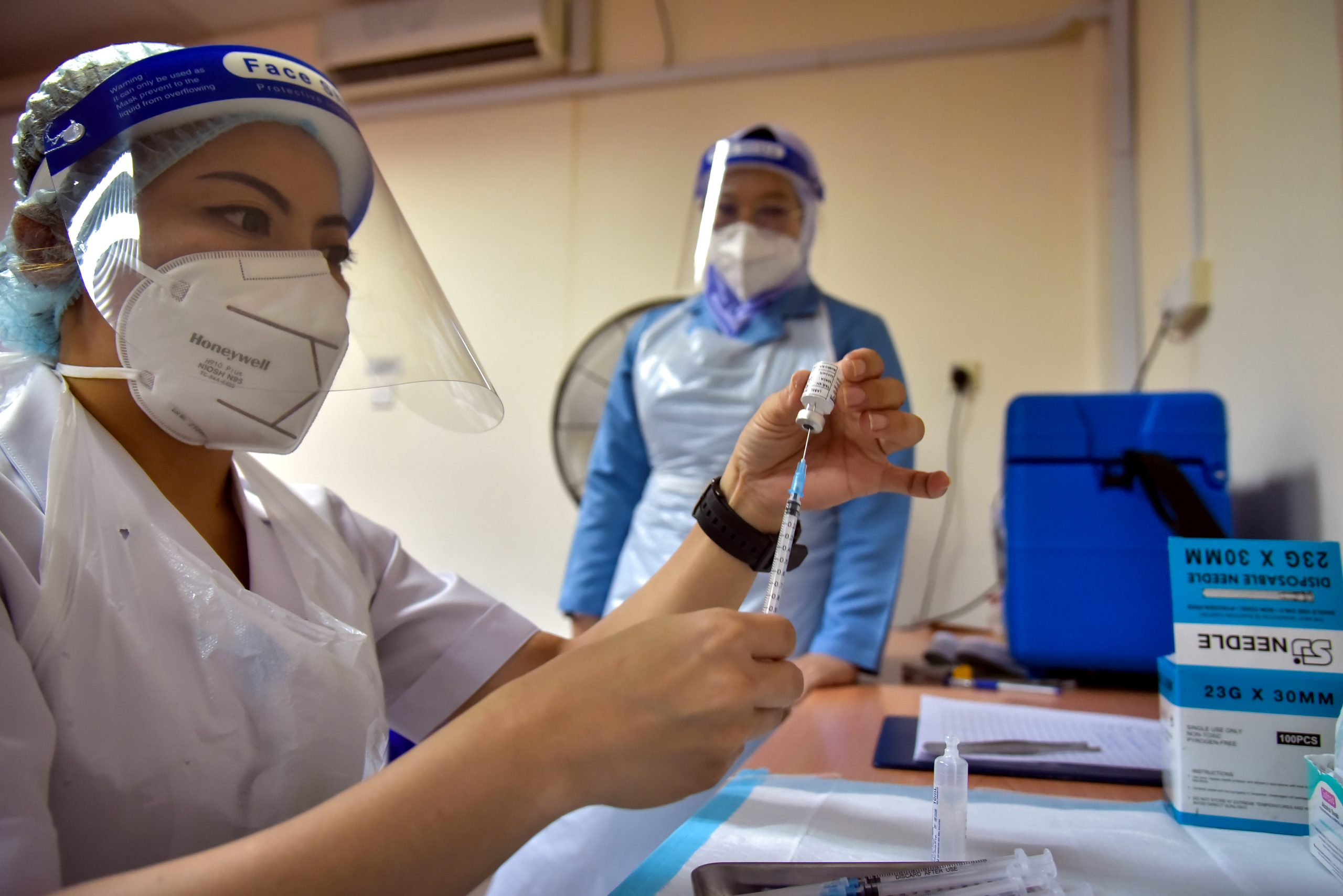 “青少年无依时接种次剂疫苗” 卫部:影响学校与经济重新开放