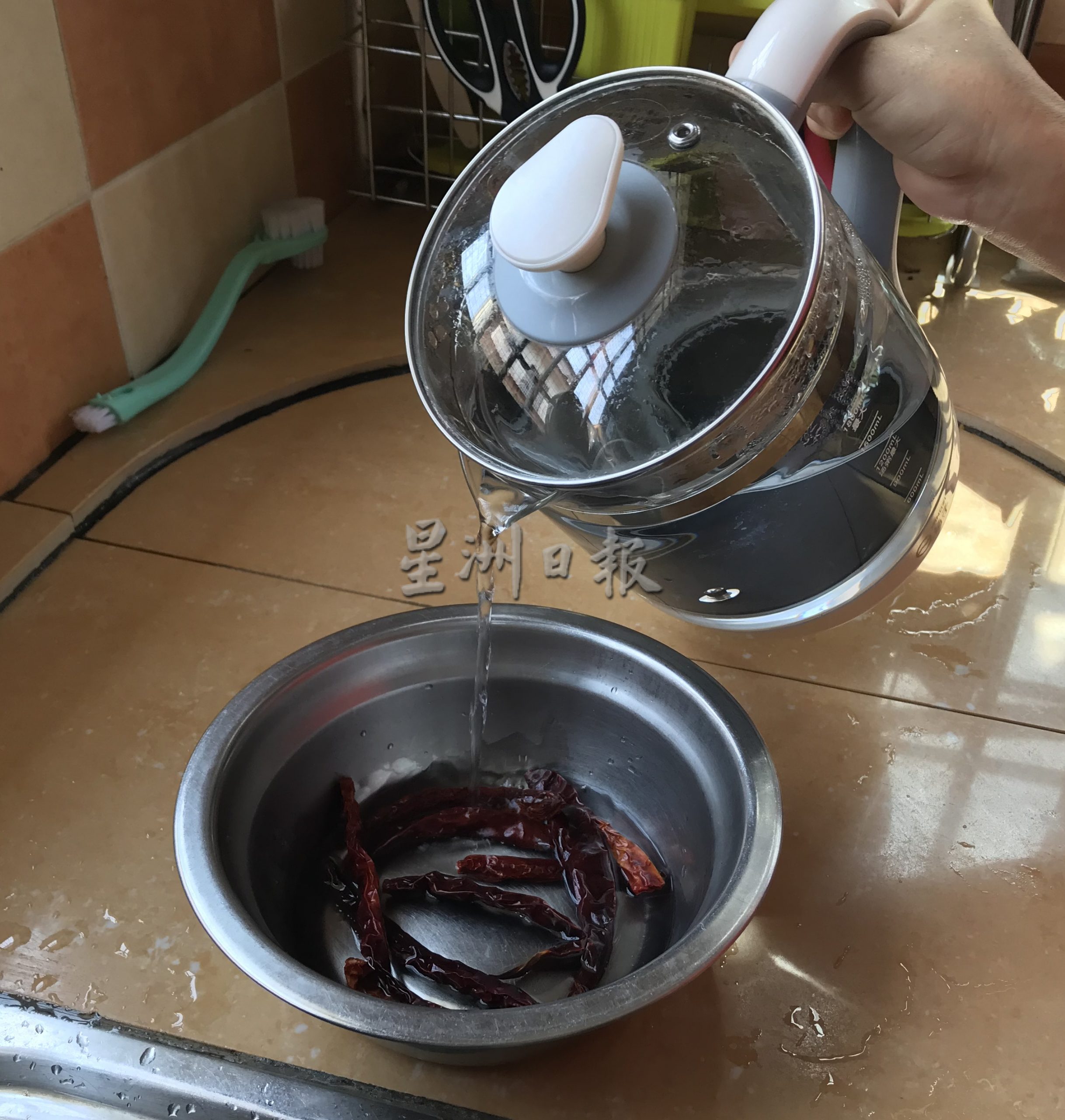 ★11月20日刊登/大霹雳封底主文/【古早好味】/亚参咖喱甘望鱼