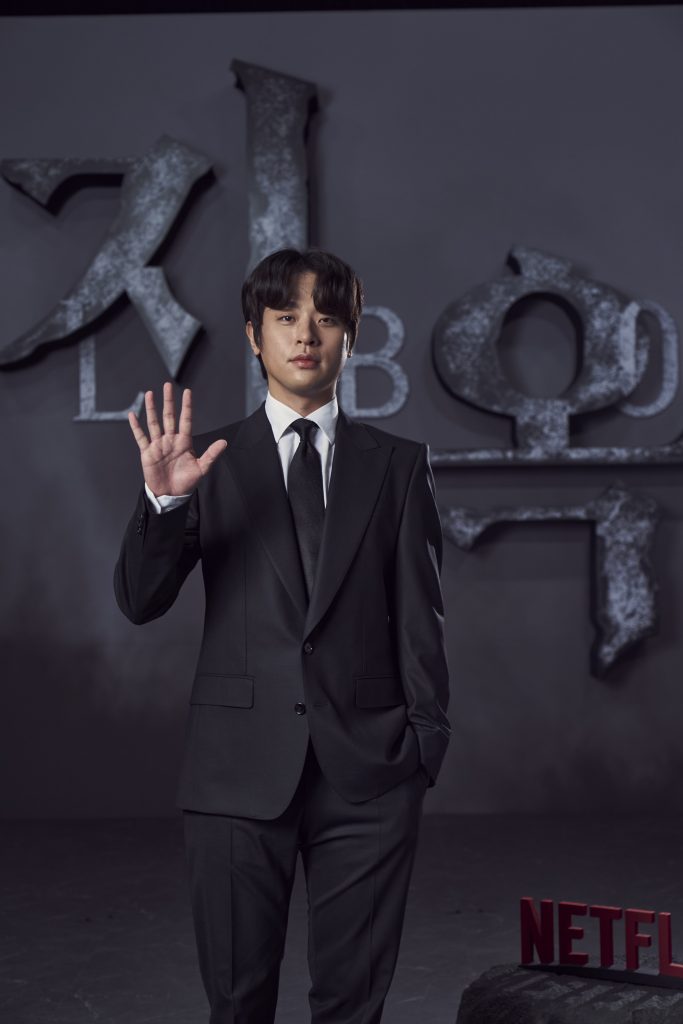 《地狱公使》|刘亚仁成邪教首领 导演开心到落泪