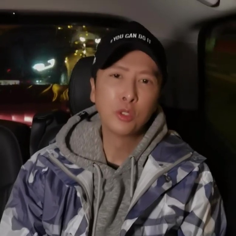 《捍卫任务4》杀青｜奇洛李维斯送礼又送抱　甄子丹不舍道别