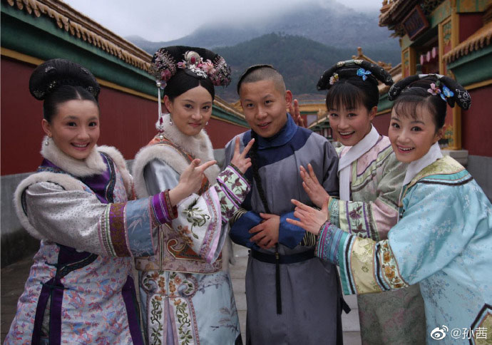 《甄嬛传》开播10周年登热搜　 蔡少芬喊“皇后报仇10年未晚”