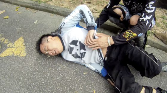 【极限挑战/01】山地车骑手:山路速降,超越极限挑战勇气