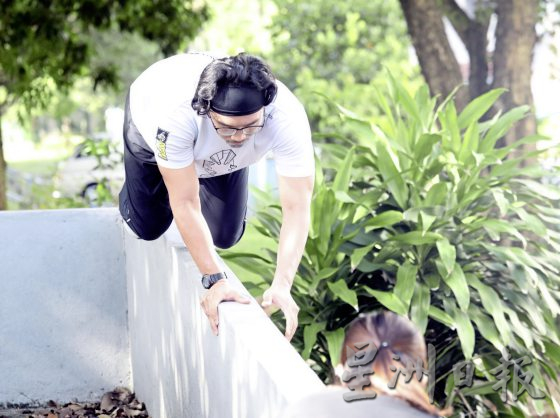 【极限挑战／02】城市疾行者：跑酷是不断超越自己