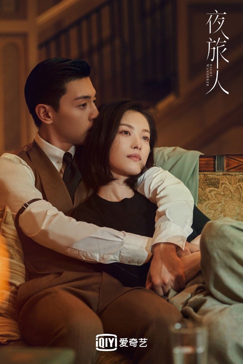 不满“平起平坐” 邓伦倪妮粉丝对撕