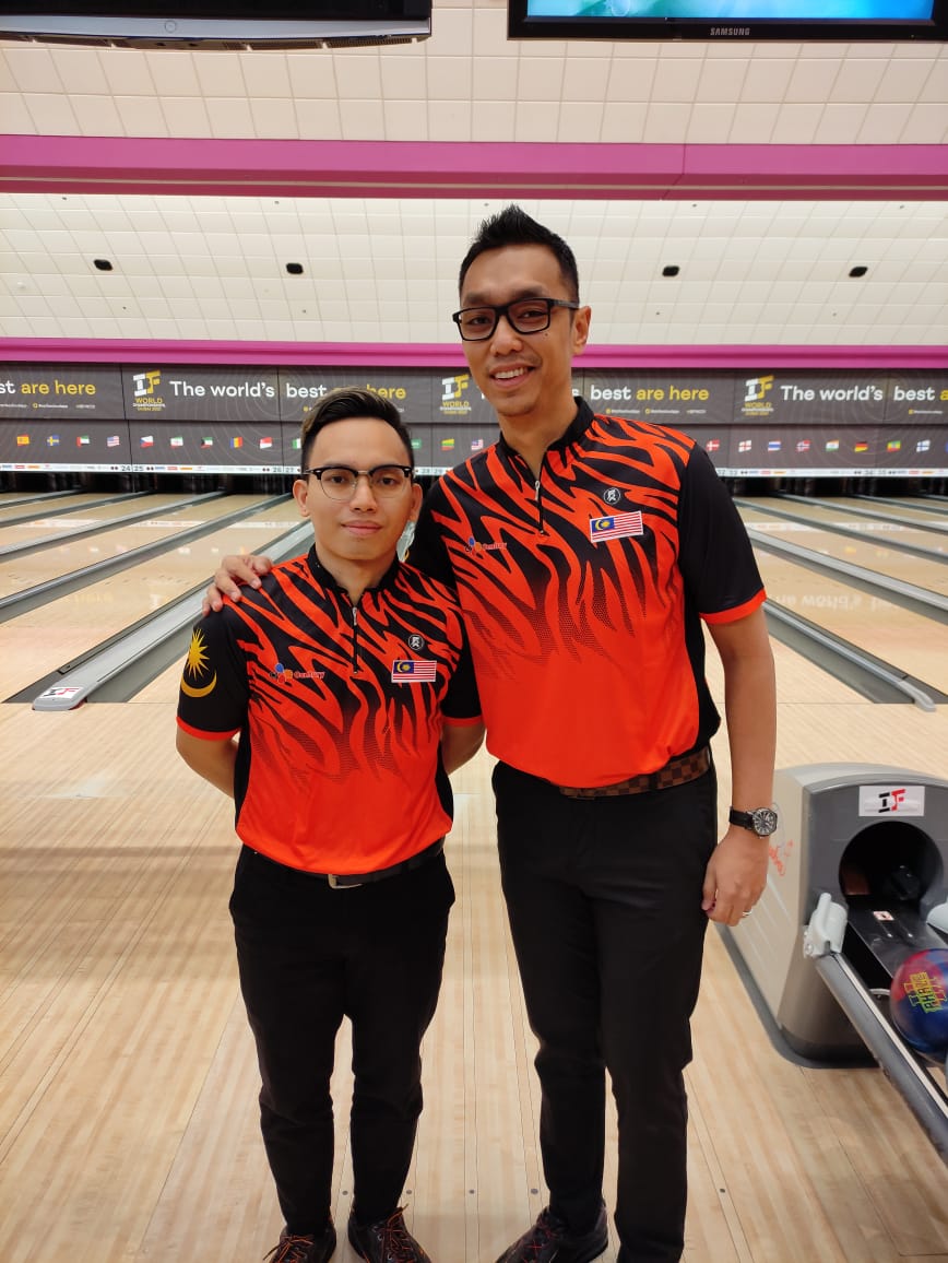 世界保龄球赛男双人赛 沙菲克携内文闯复赛