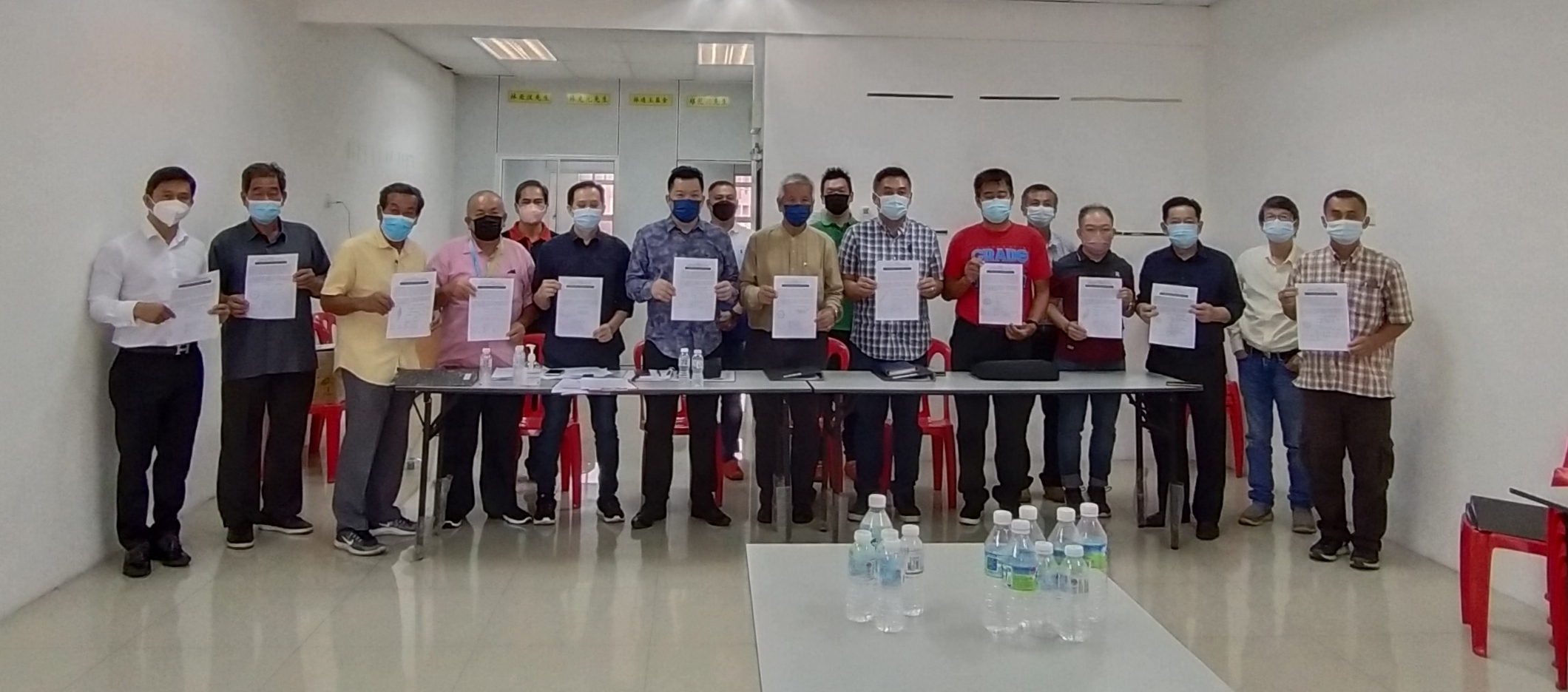 东:彭董联会呼吁董家教响应“维护宪法精神,捍卫母语教育”签名运动