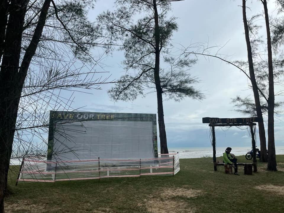 东：烧烤活动烧毁树根，关丹市政厅发动救树活动提高醒觉。