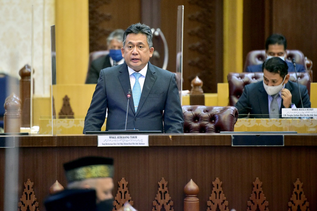 东：登州立法议会二：前登州大臣拿督斯里阿末拉兹夫要求登州政府解释，明年是否发出华人新年及屠妖节援助金