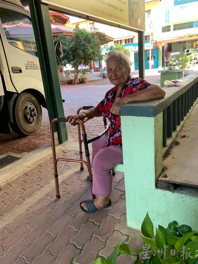 东:直凉老人院收留自来80岁老人急寻家属