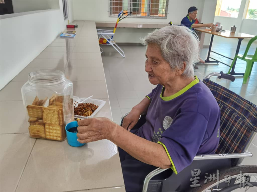 东:直凉老人院收留自来80岁老人急寻家属