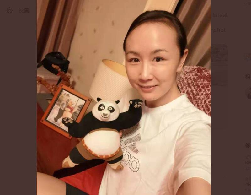 中国官媒记者转发彭帅“近照” 真实性遭质疑