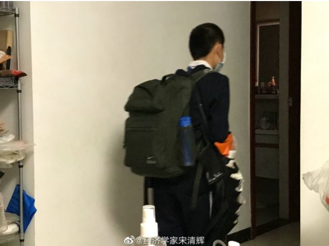 中经济学家12岁儿子坠楼 疑因学习压力大