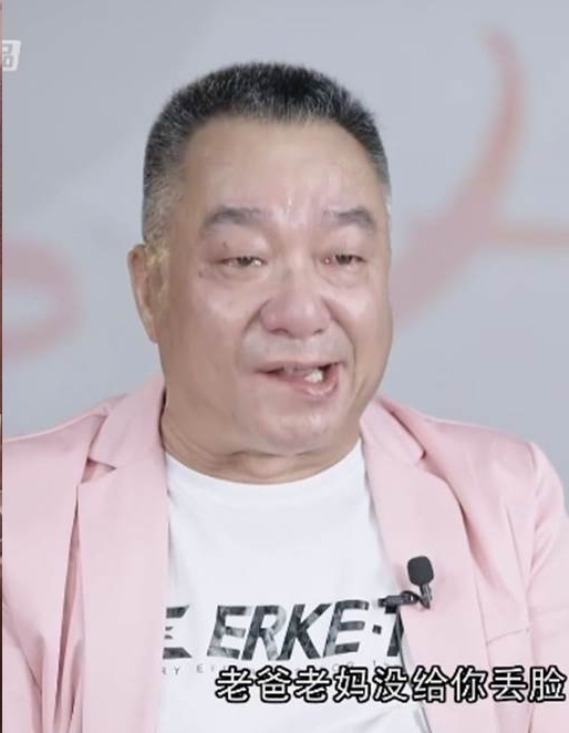 乔任梁过世5年父母改当网红 首吐原因:好像能让儿子活得长一点