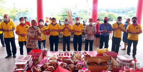 供星洲网：相隔一年举办宝诞，亚沙仙四师爷千古庙香火鼎盛