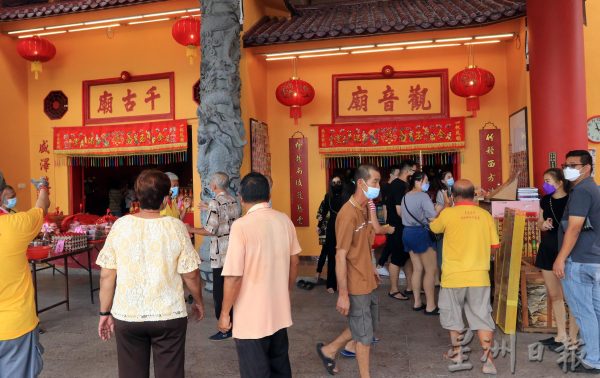 供星洲网：相隔一年举办宝诞，亚沙仙四师爷千古庙香火鼎盛