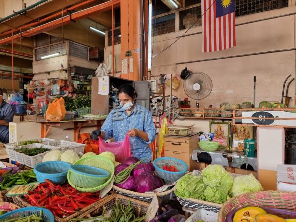 供FB/供应不足 肥料涨价,菜价飙涨或持续至新春