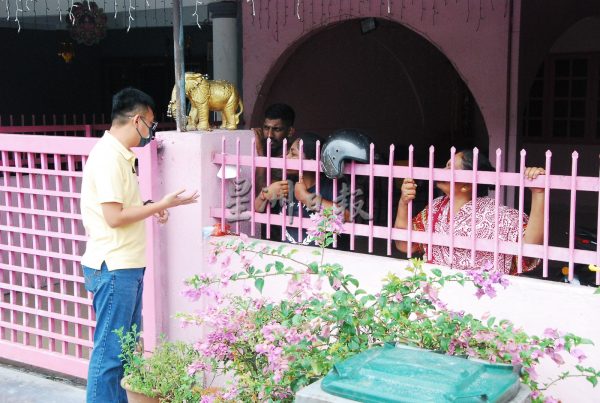 供FB/卫星市花园沟渠年久没清理,SWM周五起派人大清沟