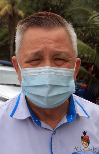 供FB/猴子及山猪住区乱窜,居民心慌 议员头痛