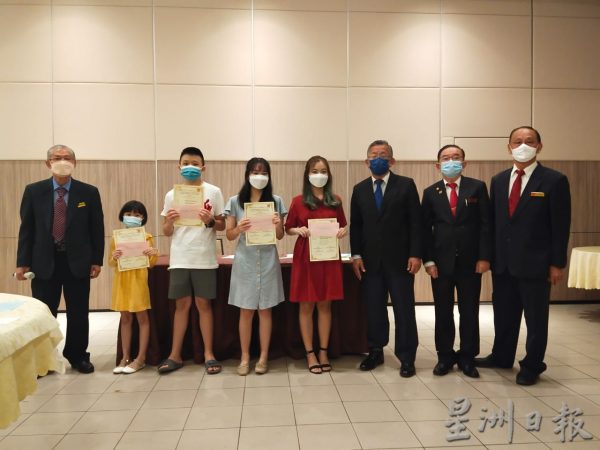 供fb:线上收购及竞标汽车平台崛起,郑先茯希望政府关注