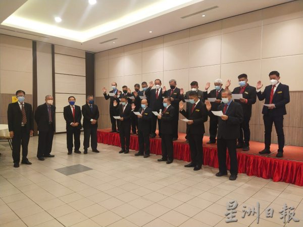 供fb:线上收购及竞标汽车平台崛起,郑先茯希望政府关注