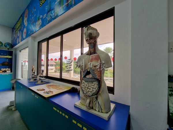 供fb:芙蓉三民华小以5大科学主题设计科学室